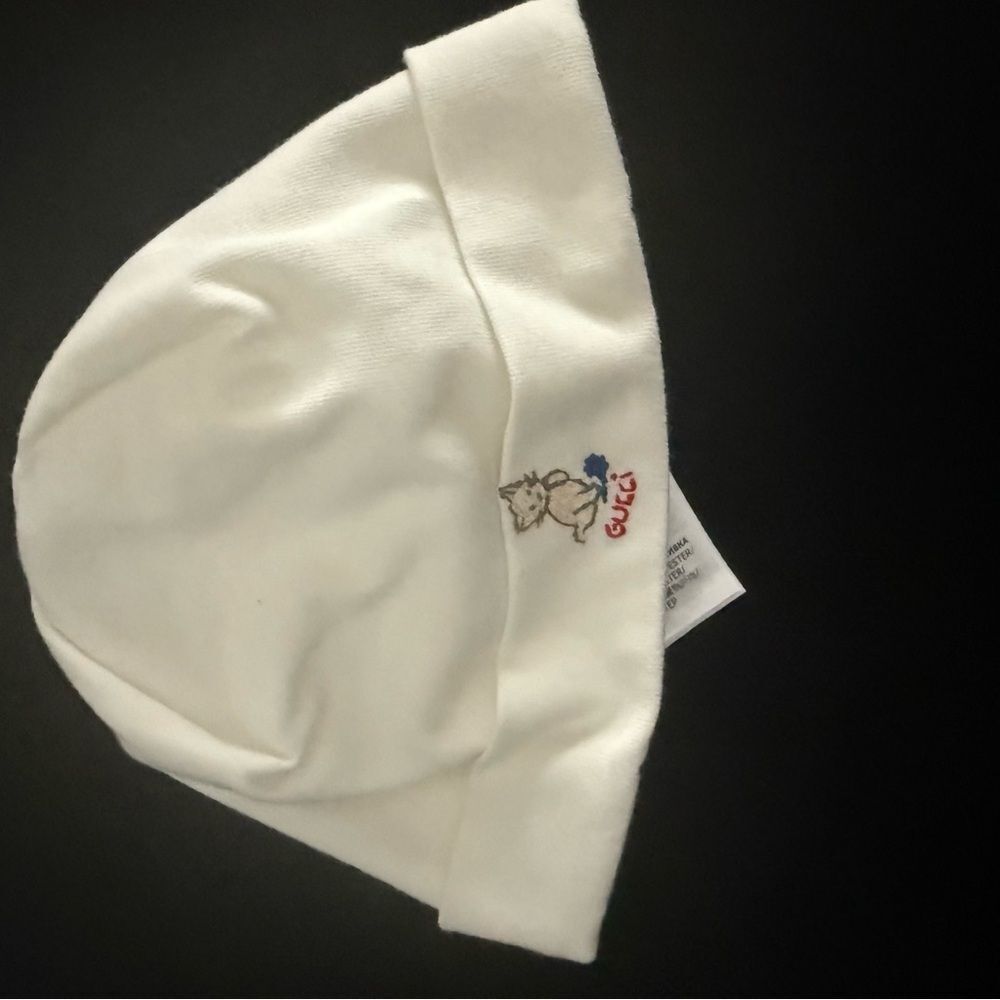 Brand new babies beanie Gucci White new with box